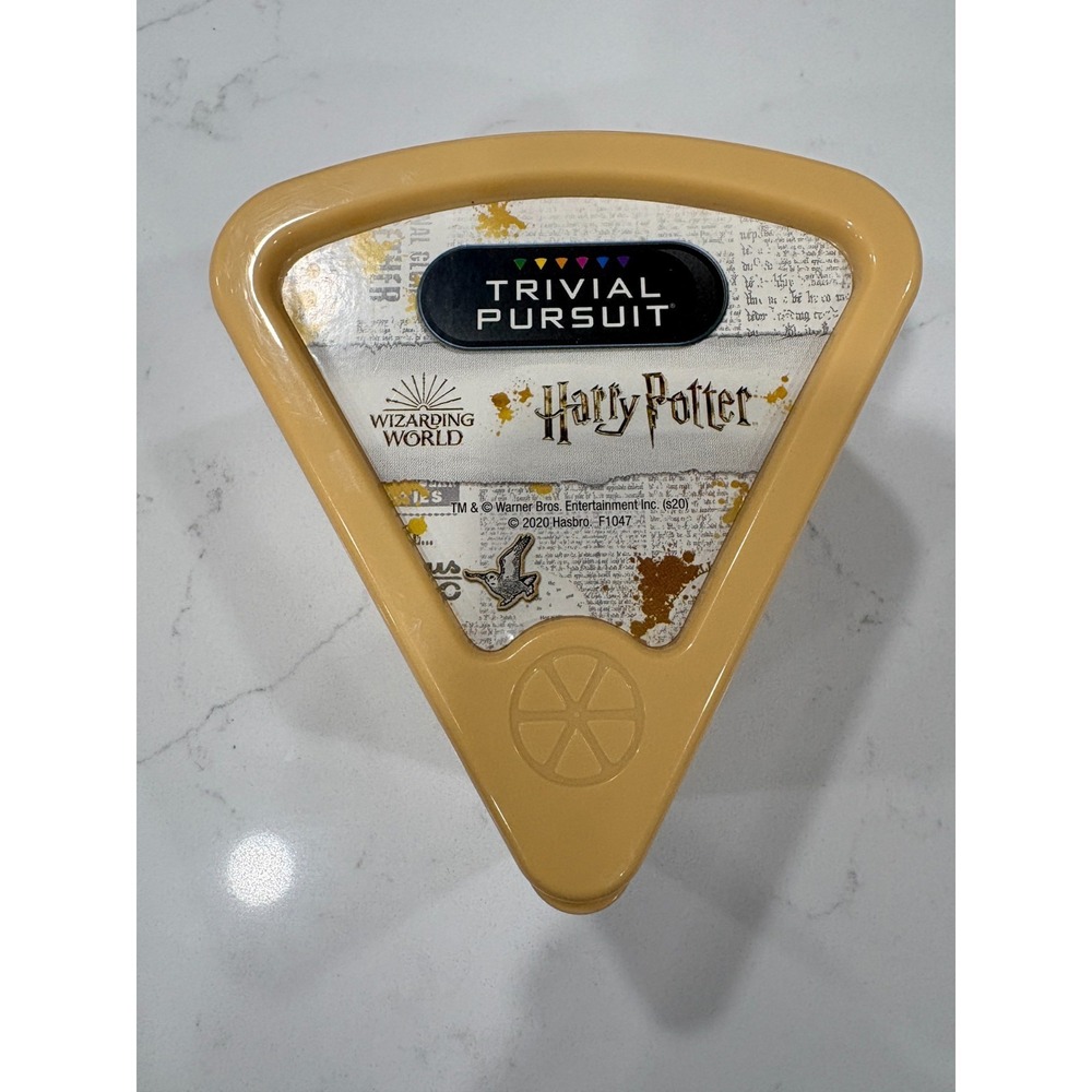 Trivial Pursuit: World of Harry Potter Ultimate‎ Edition Trivia Game Portable